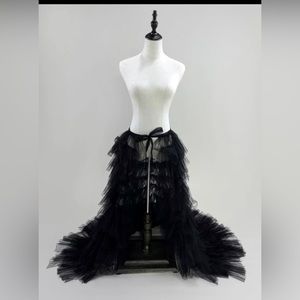 Layered mesh petticoat